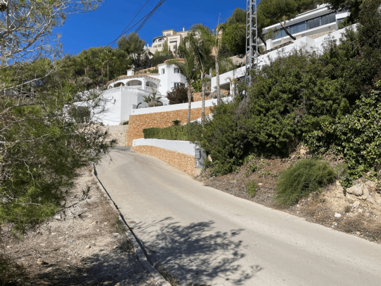 Bouwkavel met uitzicht op zee en bergen in Moraira