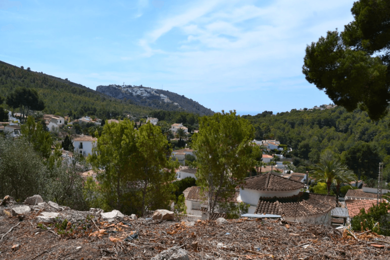 Bouwkavel met uitzicht op zee en bergen in Moraira