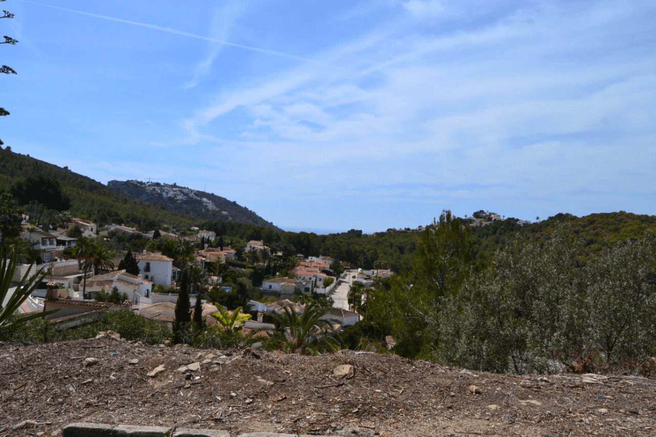 Bouwkavel met uitzicht op zee en bergen in Moraira