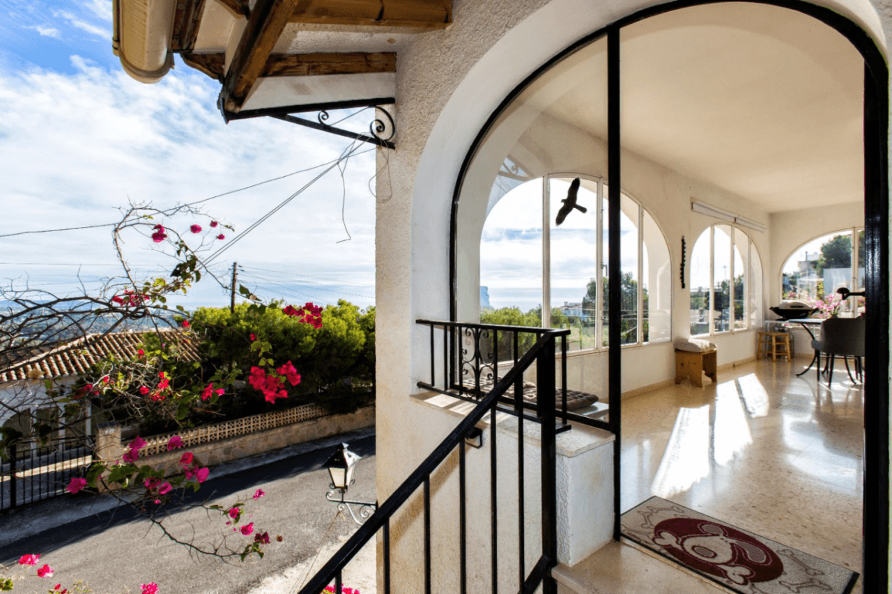 Meerblick Villa und extra Grundstück in Calpe zu verkaufen