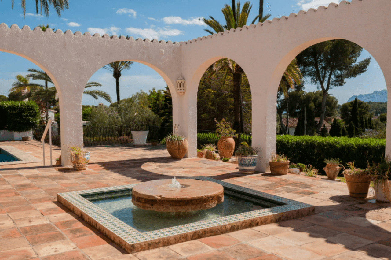 Villa mit atemberaubendem Panoramablick und teilweisem Meerblick zu verkaufen in Pla Del Mar, Moraira