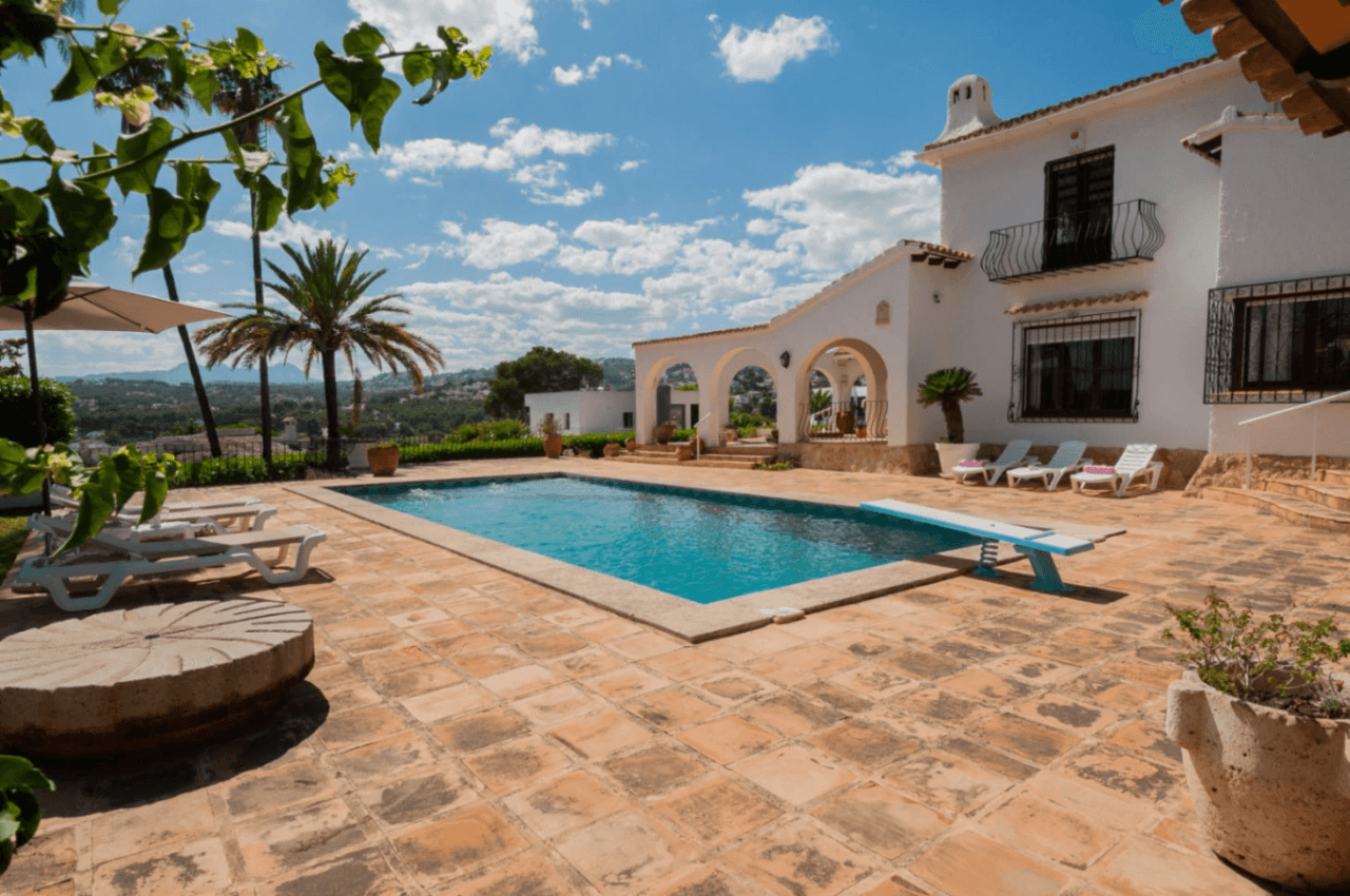 Villa mit atemberaubendem Panoramablick und teilweisem Meerblick zu verkaufen in Pla Del Mar, Moraira