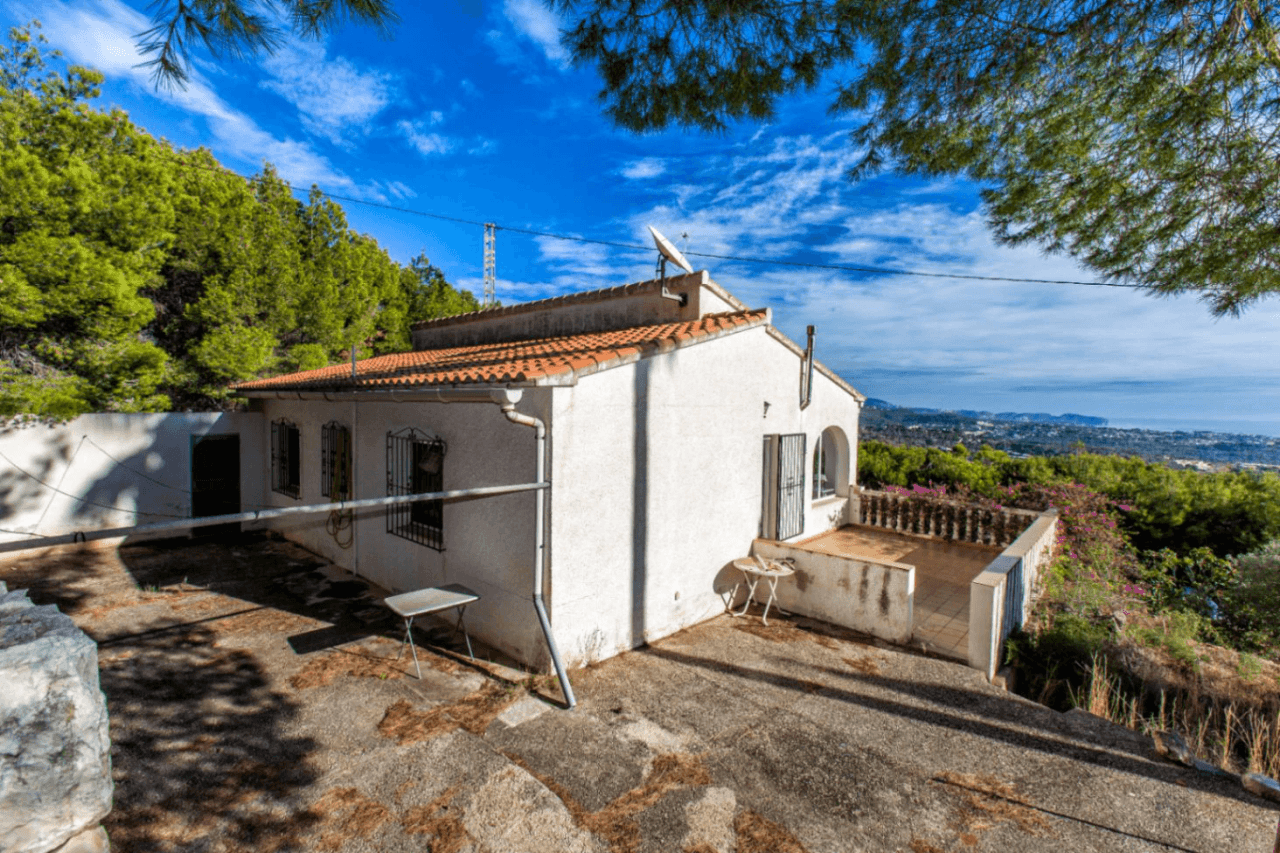 Meerblick Villa und extra Grundstück in Calpe zu verkaufen