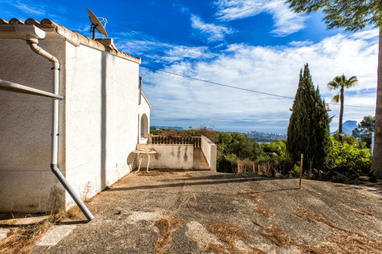 Meerblick Villa und extra Grundstück in Calpe zu verkaufen