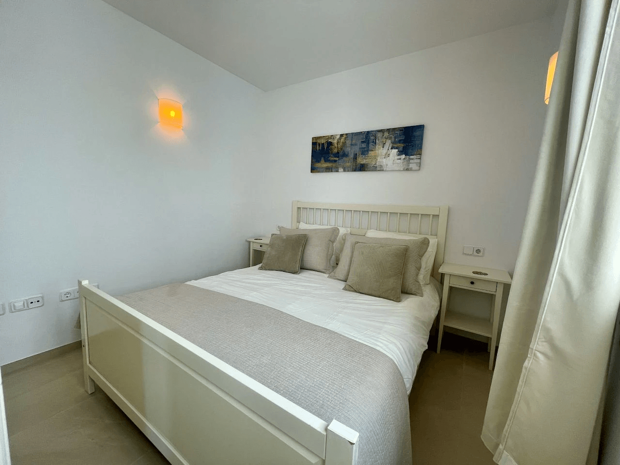Luxuriöse Duplex-Penthouse-Wohnung, vollständig renoviert im Club Moraira mit privatem Pool und Meerblick.