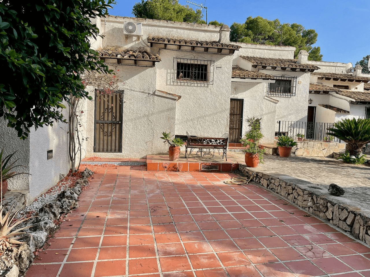 Bungalow zur Renovierung in Moravit, Moraira – Ausgezeichnete Investitionsmöglichkeit