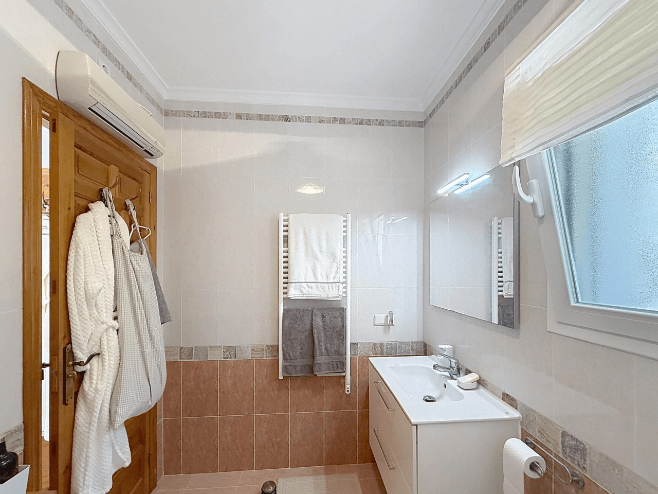 Independent villa with sea views and heated pool Kalmias Cumbre del Sol Costa Blanca North
