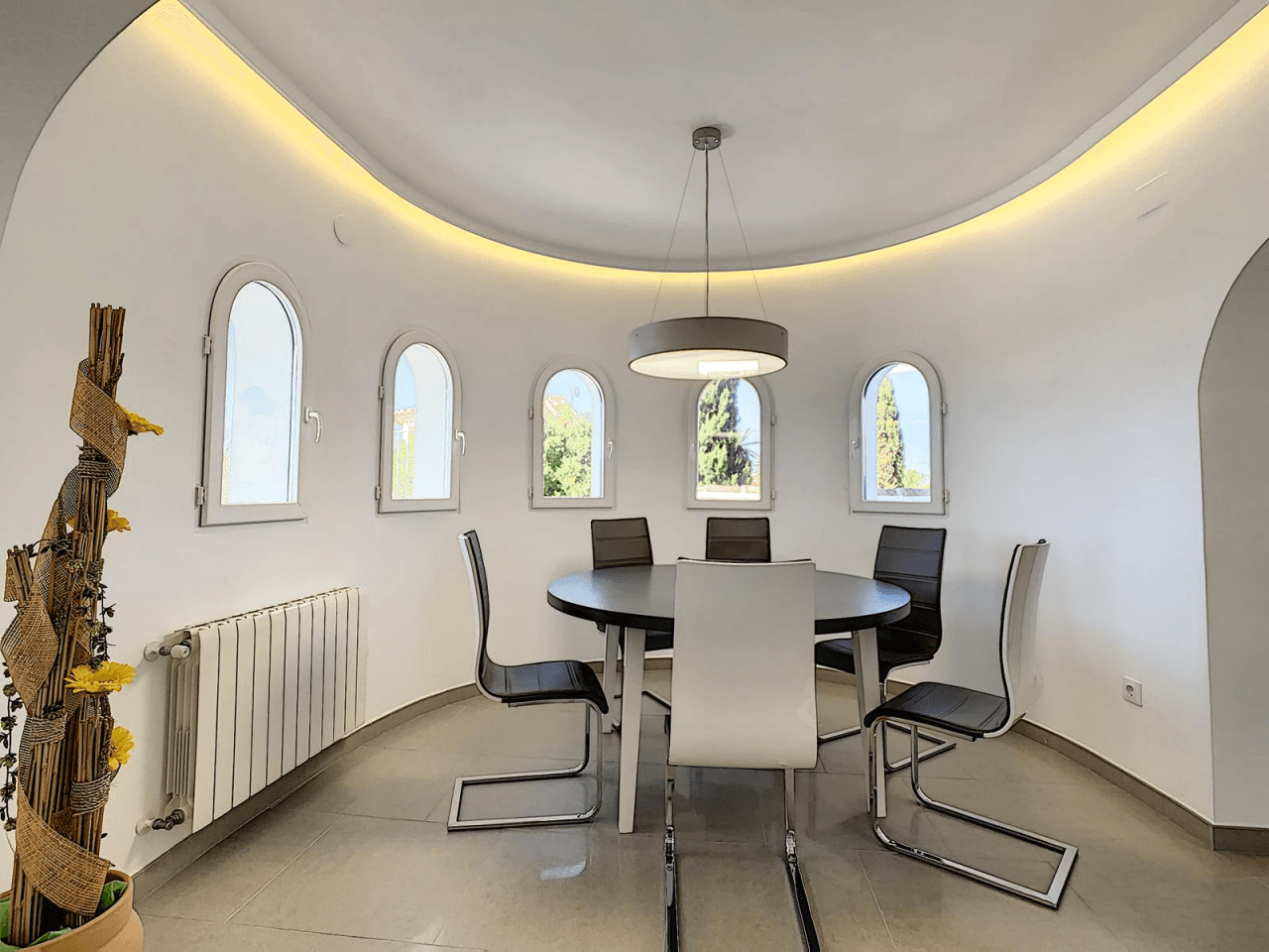 Cumbre del Sol villa renovated with sea views