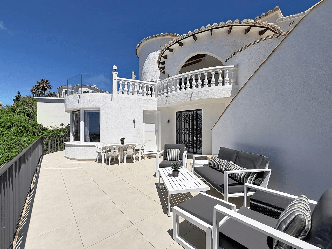 Independent villa with sea views and heated pool Kalmias Cumbre del Sol Costa Blanca North