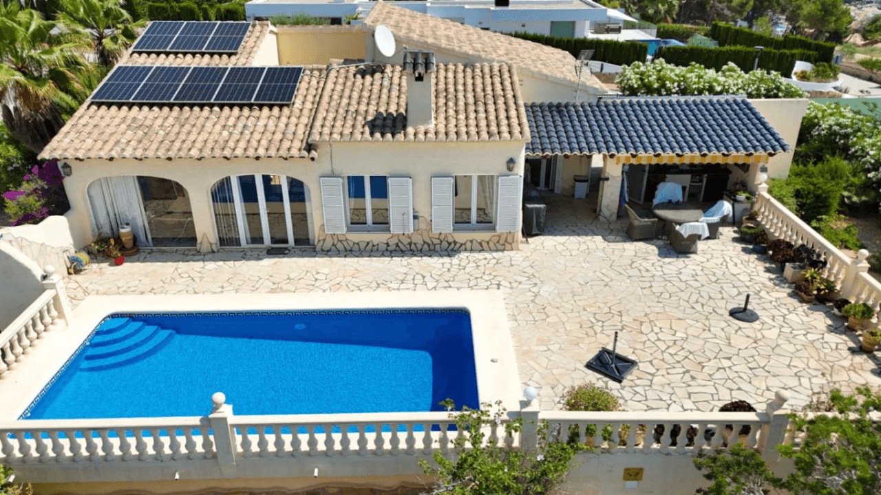 Villa in residential Magnolias, Cumbre del Sol, Costa Blanca North.