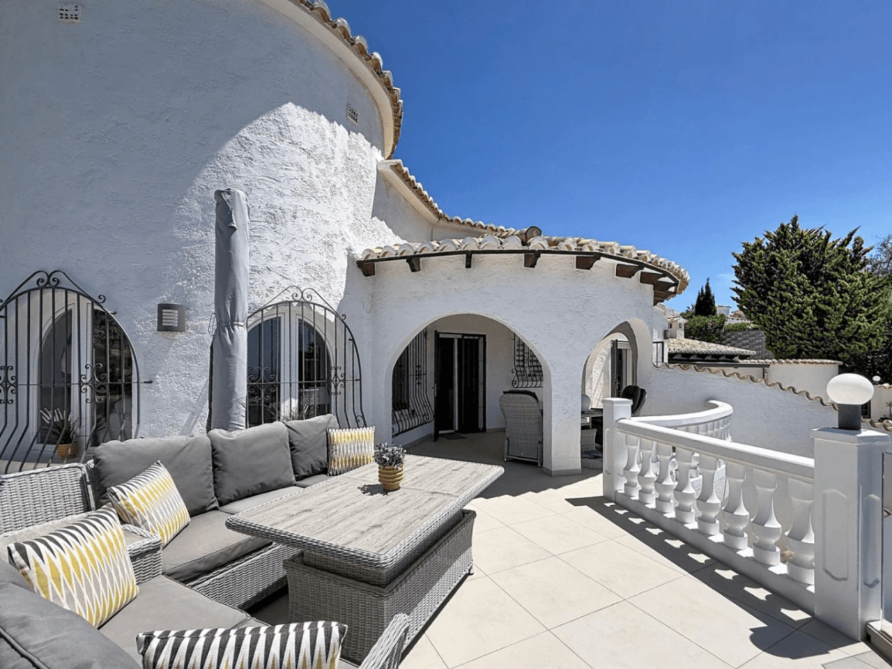 Independent villa with sea views and heated pool Kalmias Cumbre del Sol Costa Blanca North