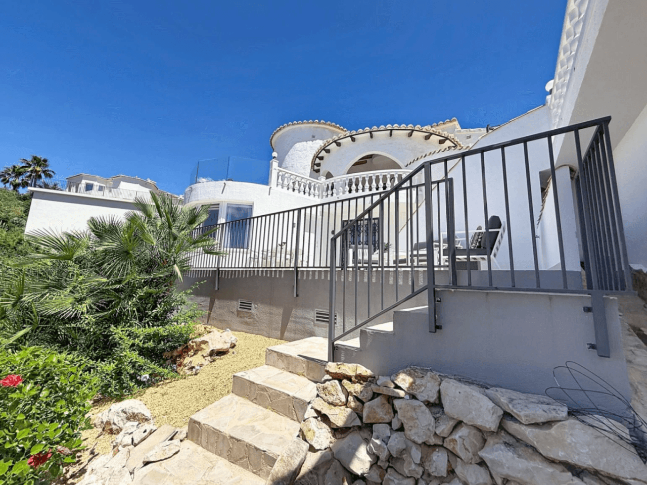 Independent villa with sea views and heated pool Kalmias Cumbre del Sol Costa Blanca North