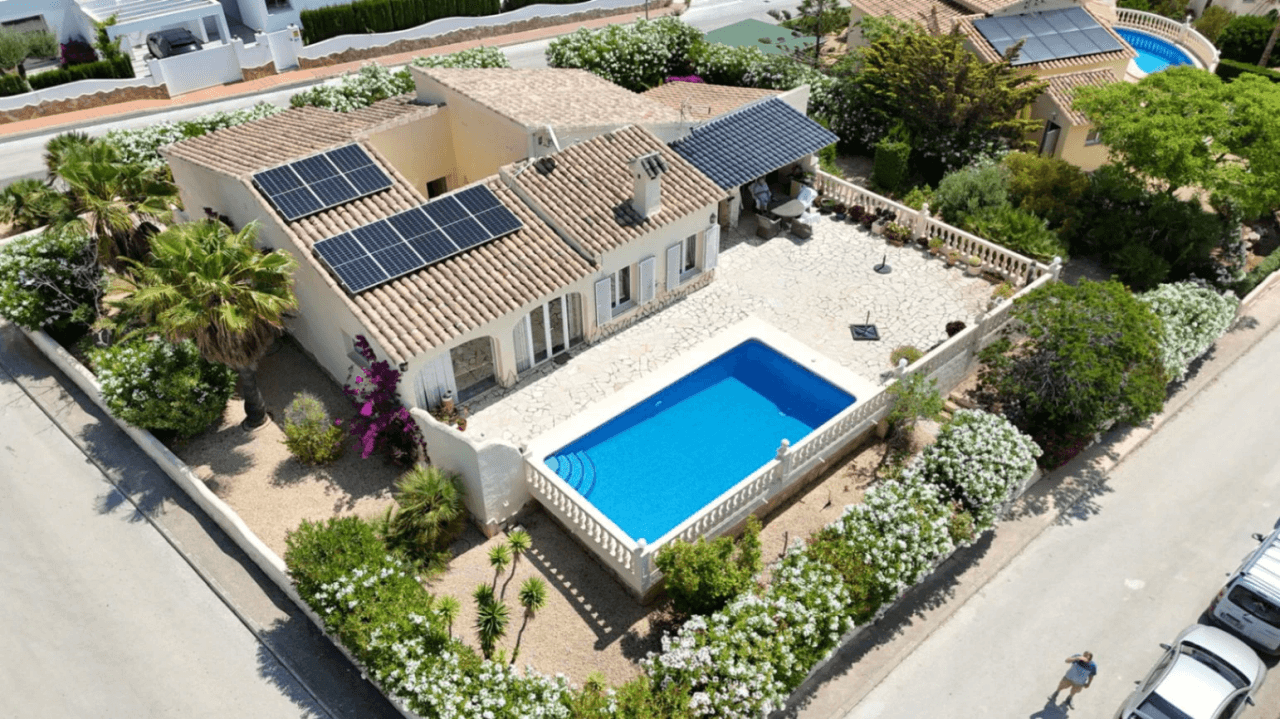 Villa in residential Magnolias, Cumbre del Sol, Costa Blanca North.