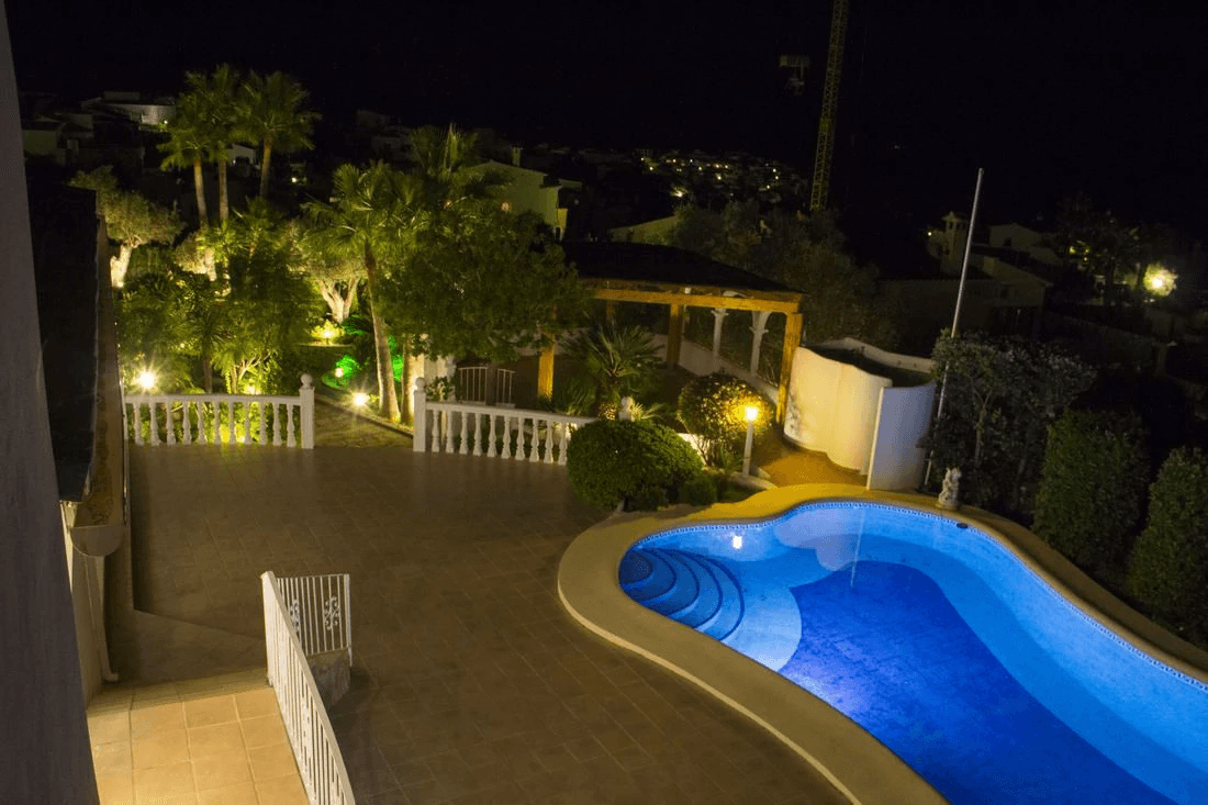 Cumbre del Sol villa renovated with sea views