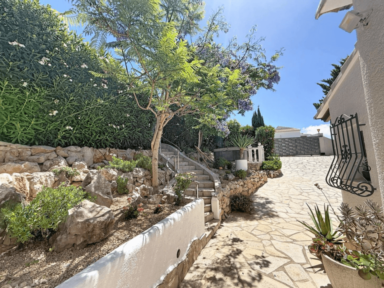 Independent villa with sea views and heated pool Kalmias Cumbre del Sol Costa Blanca North
