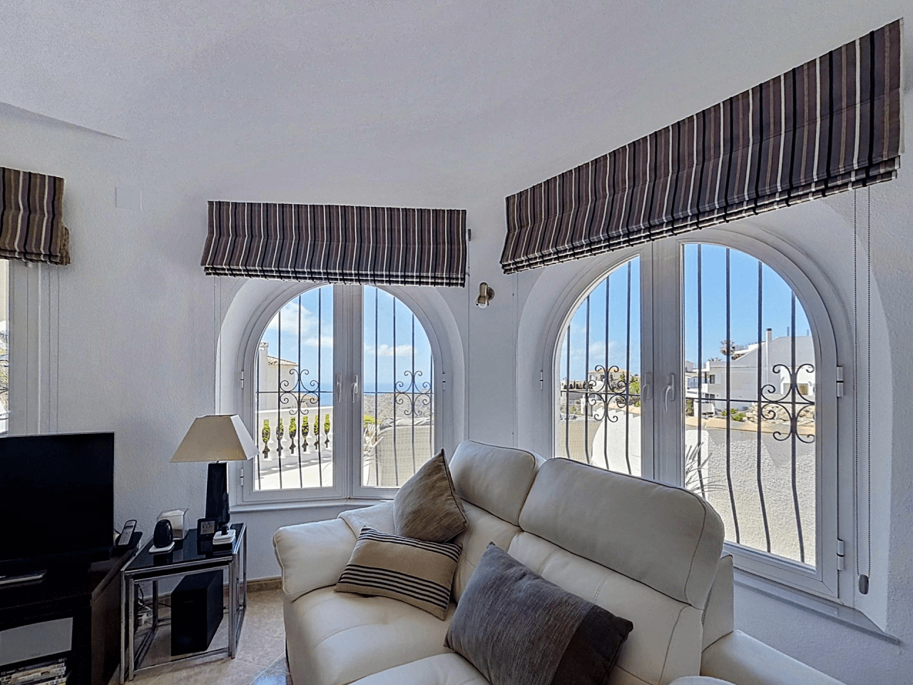 Independent villa with sea views and heated pool Kalmias Cumbre del Sol Costa Blanca North