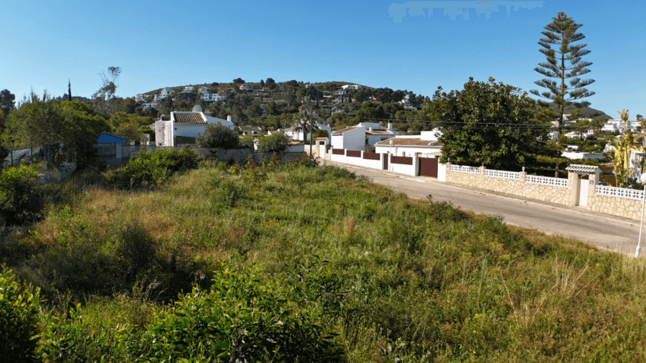 Terrain avec projet et permis à vendre à Pinosol - Javea