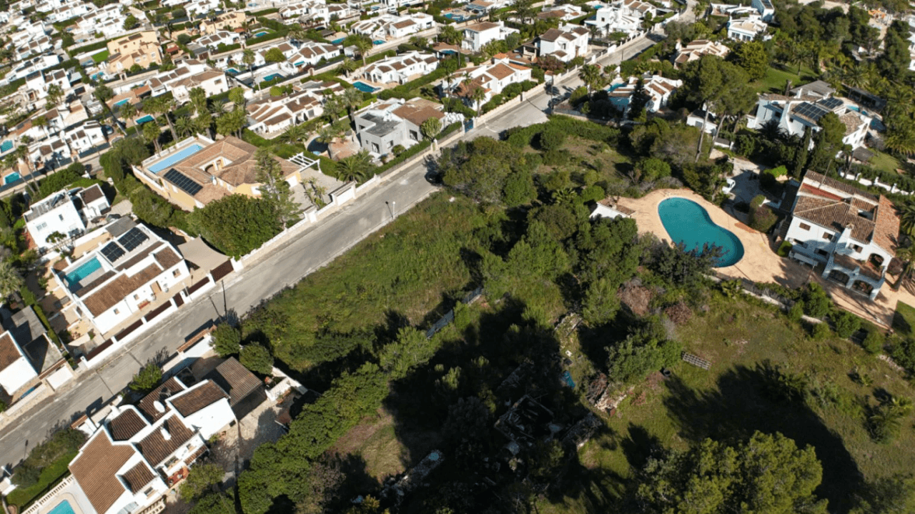 Terrain avec projet et permis à vendre à Pinosol - Javea