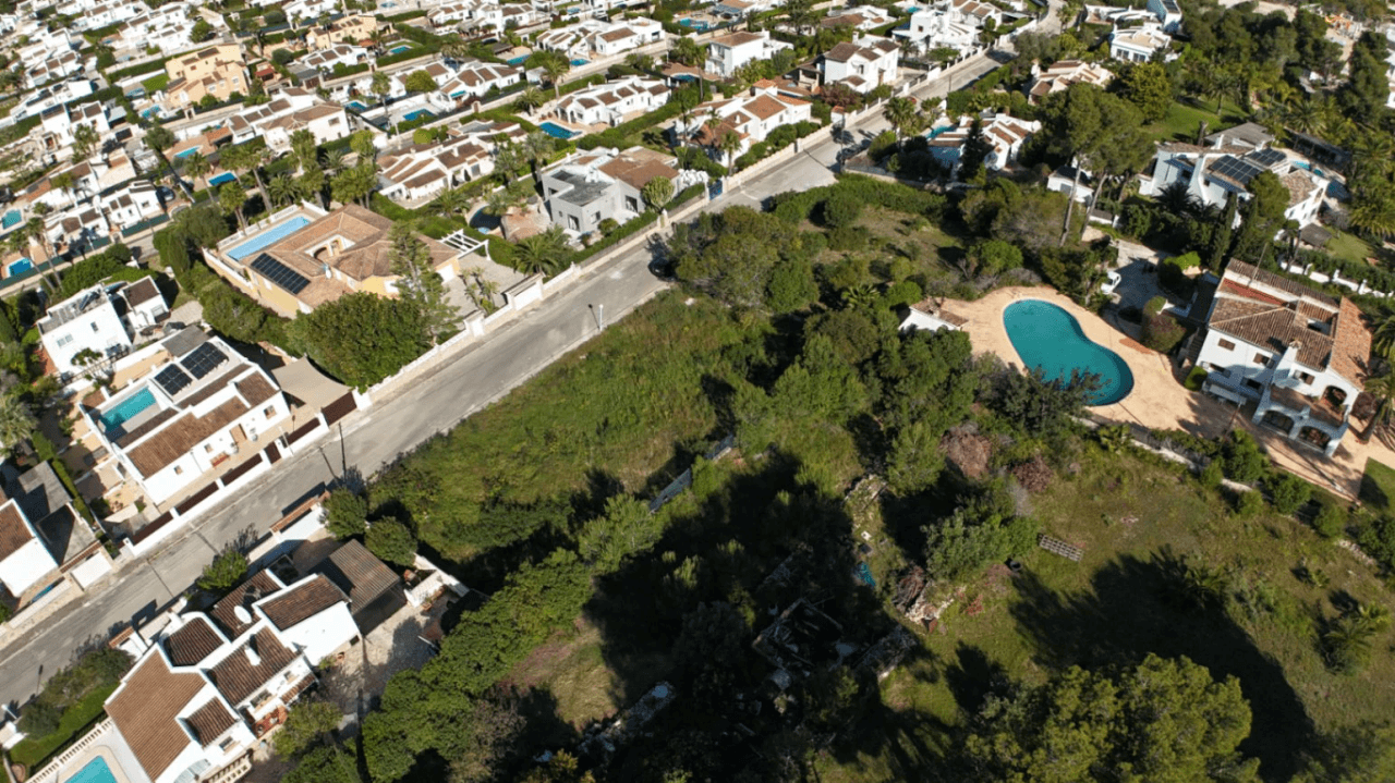 Terrain avec projet et permis à vendre à Pinosol - Javea