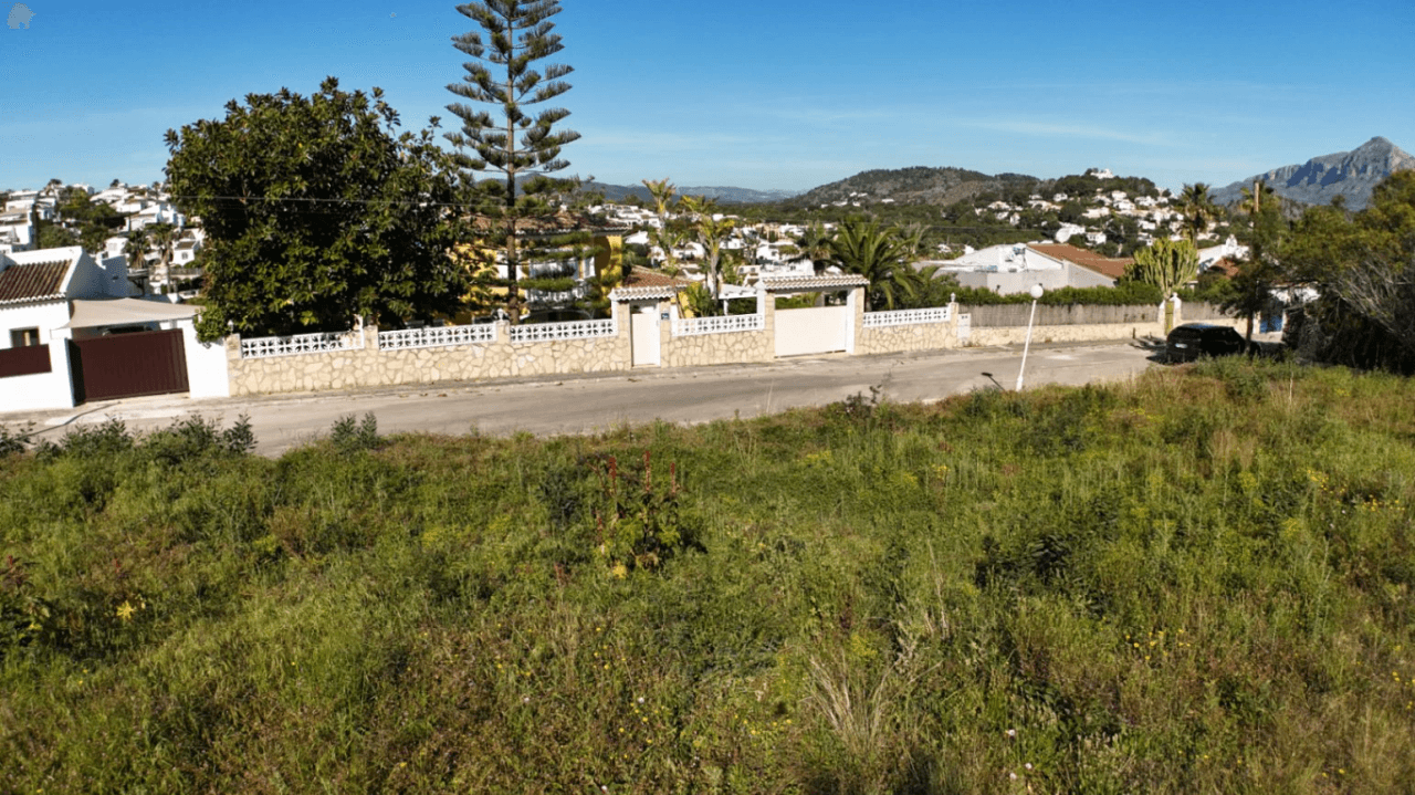 Terrain avec projet et permis à vendre à Pinosol - Javea