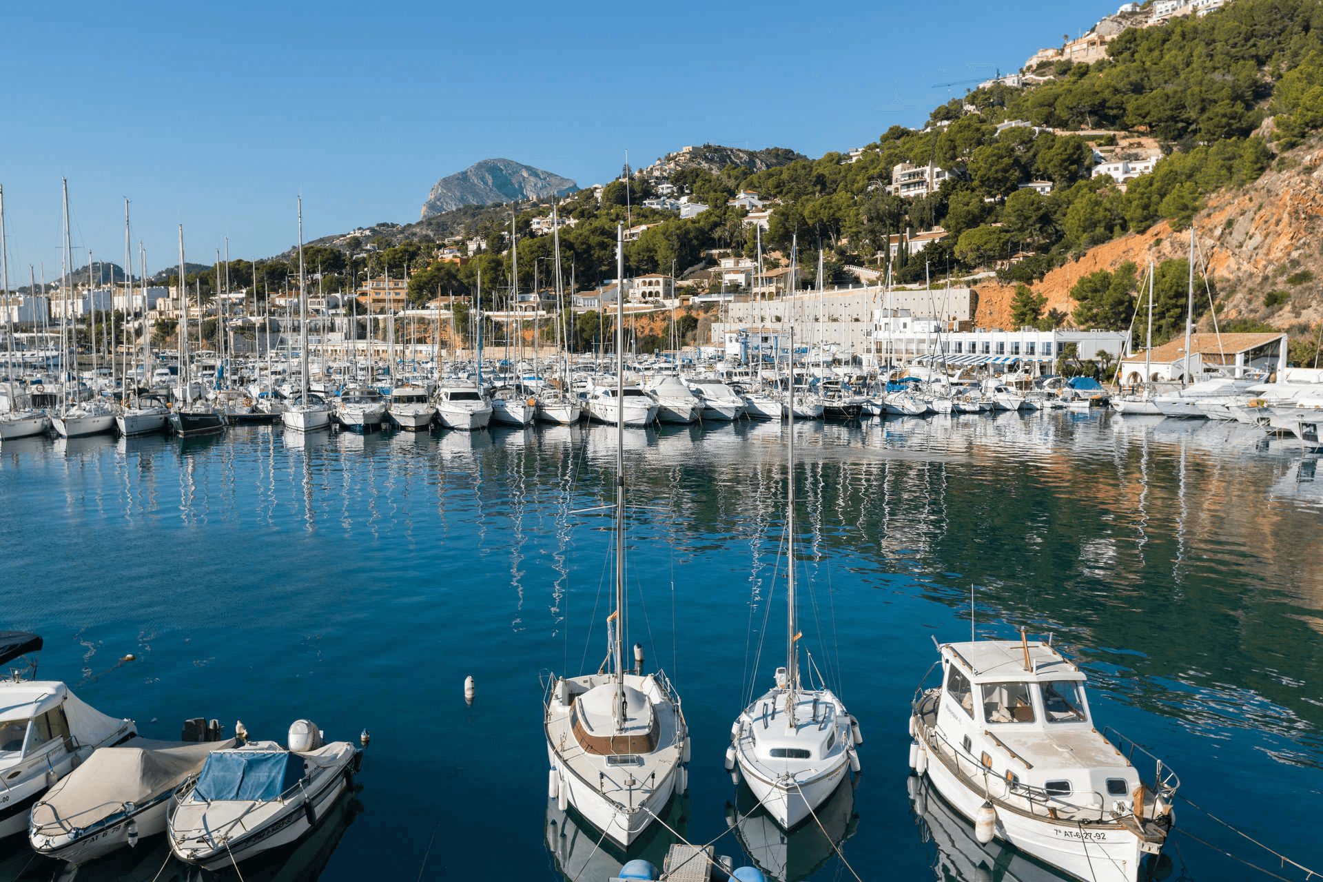 Living near marinas on the North Costa Blanca: a guide to buying a home by the sea