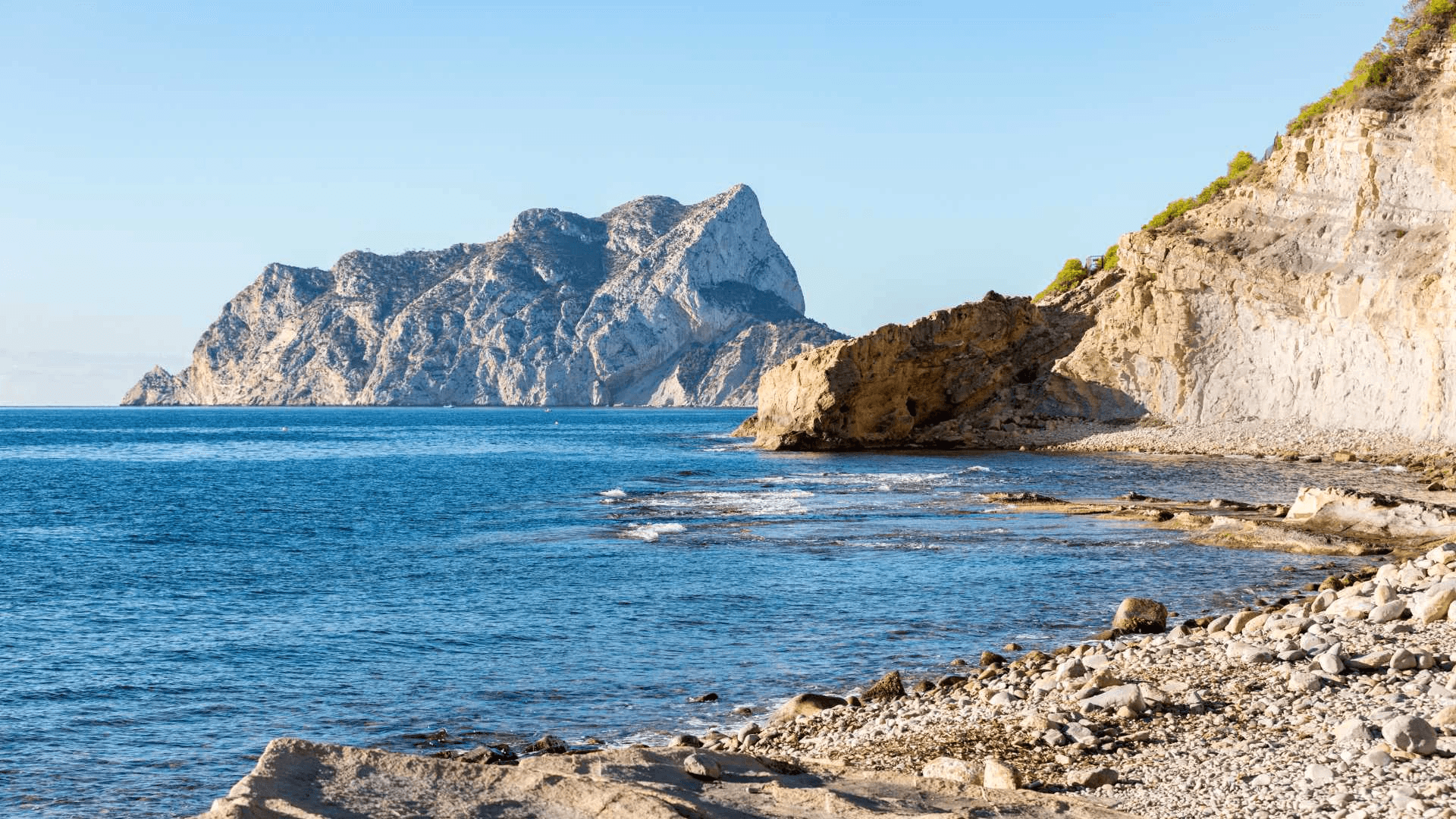 Cala Llobella, Benissa: Eine der wildesten und unberührtesten Buchten an der Nordküste der Costa Blanca