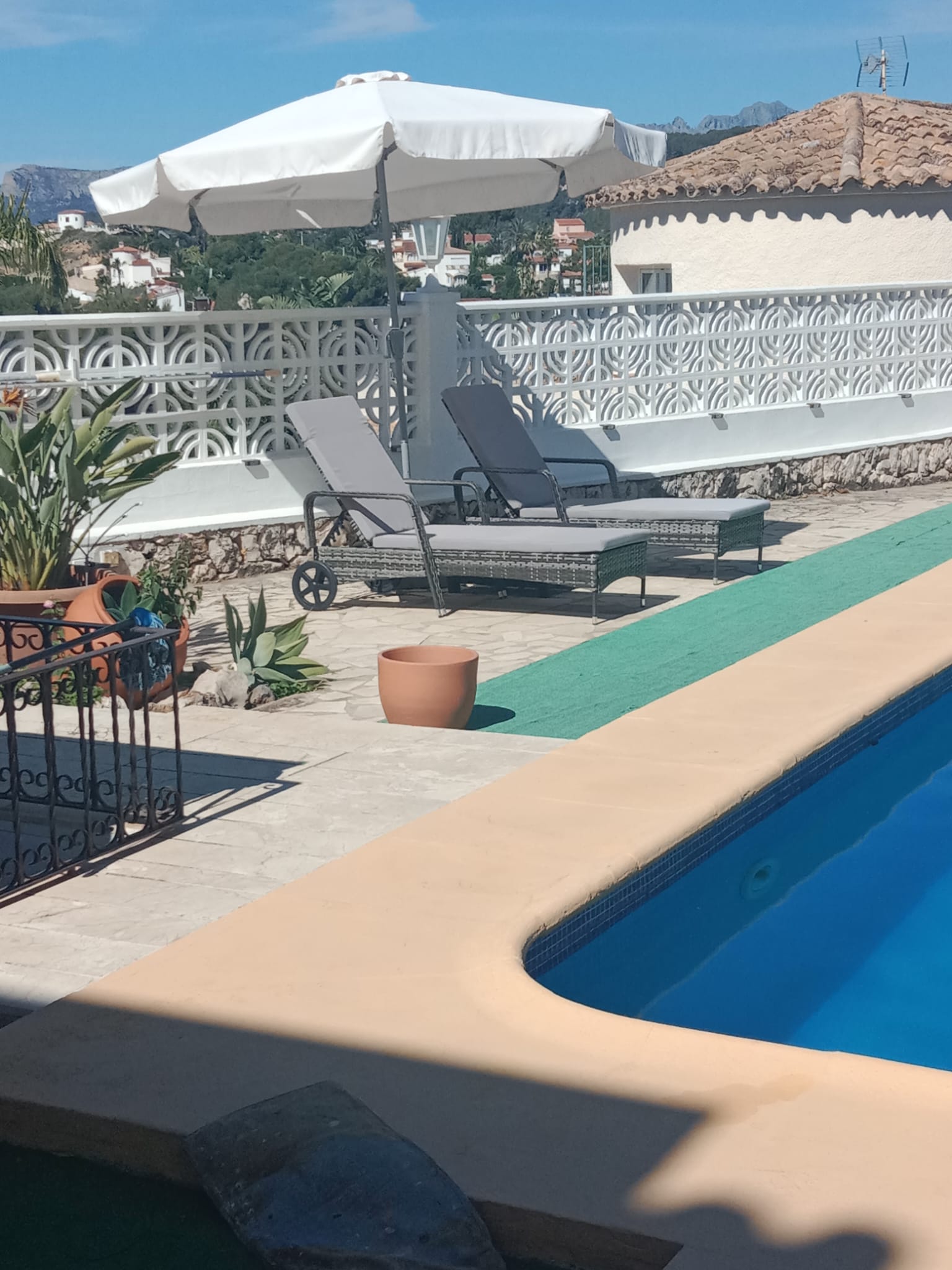 Villa tradicional con vistas al mar y al Peñón de Ifach en Urbanización San Jaime, Benissa