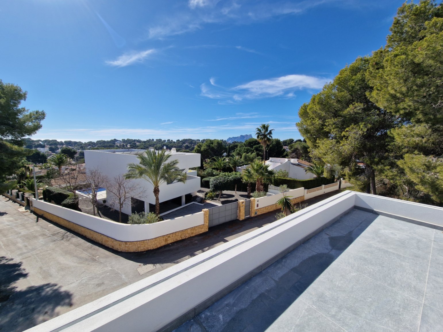 Modern style villa with sea views in Moravit Moraira