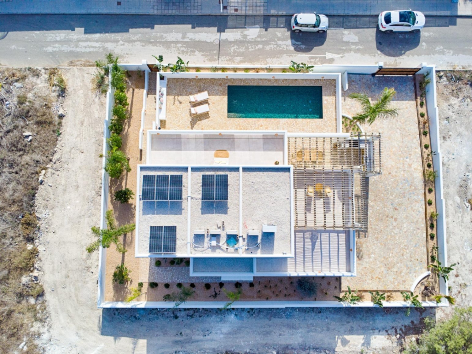 Villa im Ibiza-Stil zum Verkauf in Camarrocha Moraira, Costa Blanca