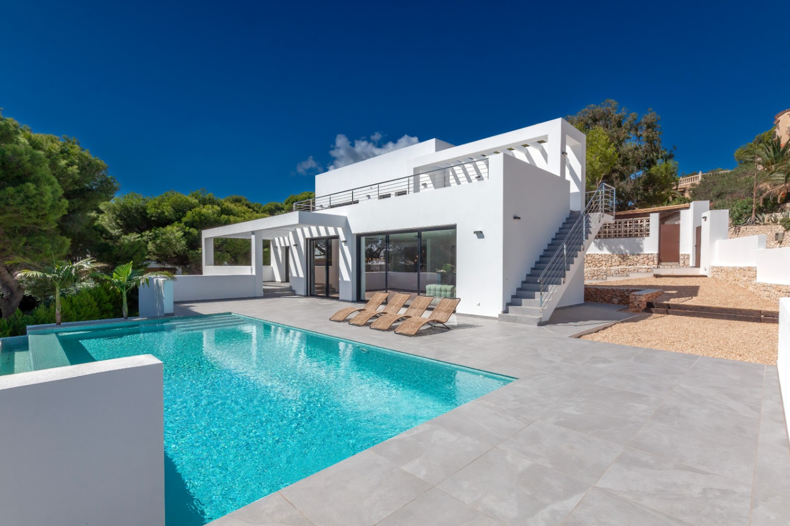 Renovierte Villa im Ibiza-Stil zum Verkauf in Balcón al Mar Javea, Costa Blanca