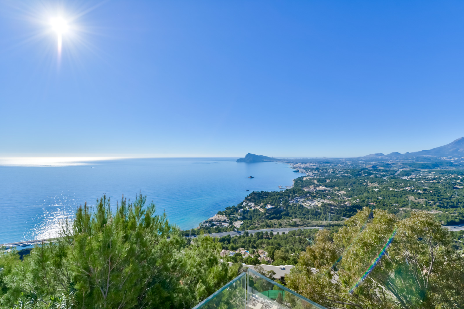 Plot for the construction of a villa with building licence in Altea Hills, Costa Blanca