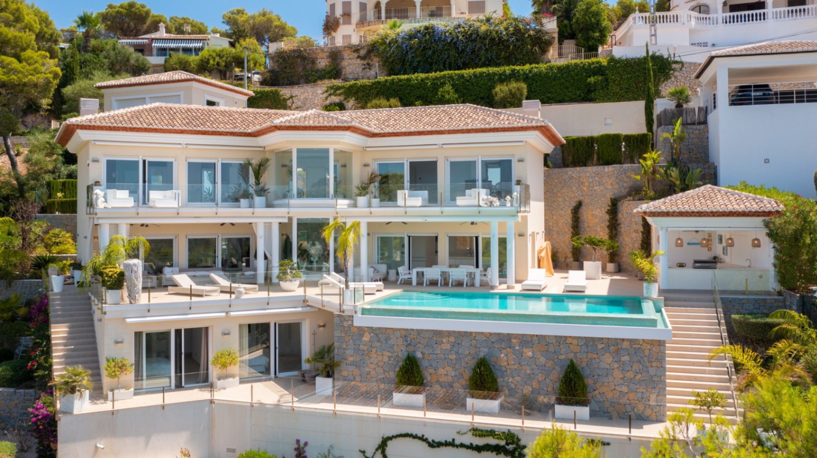 Luxe villa met uitzicht op zee in Arnella Moraira