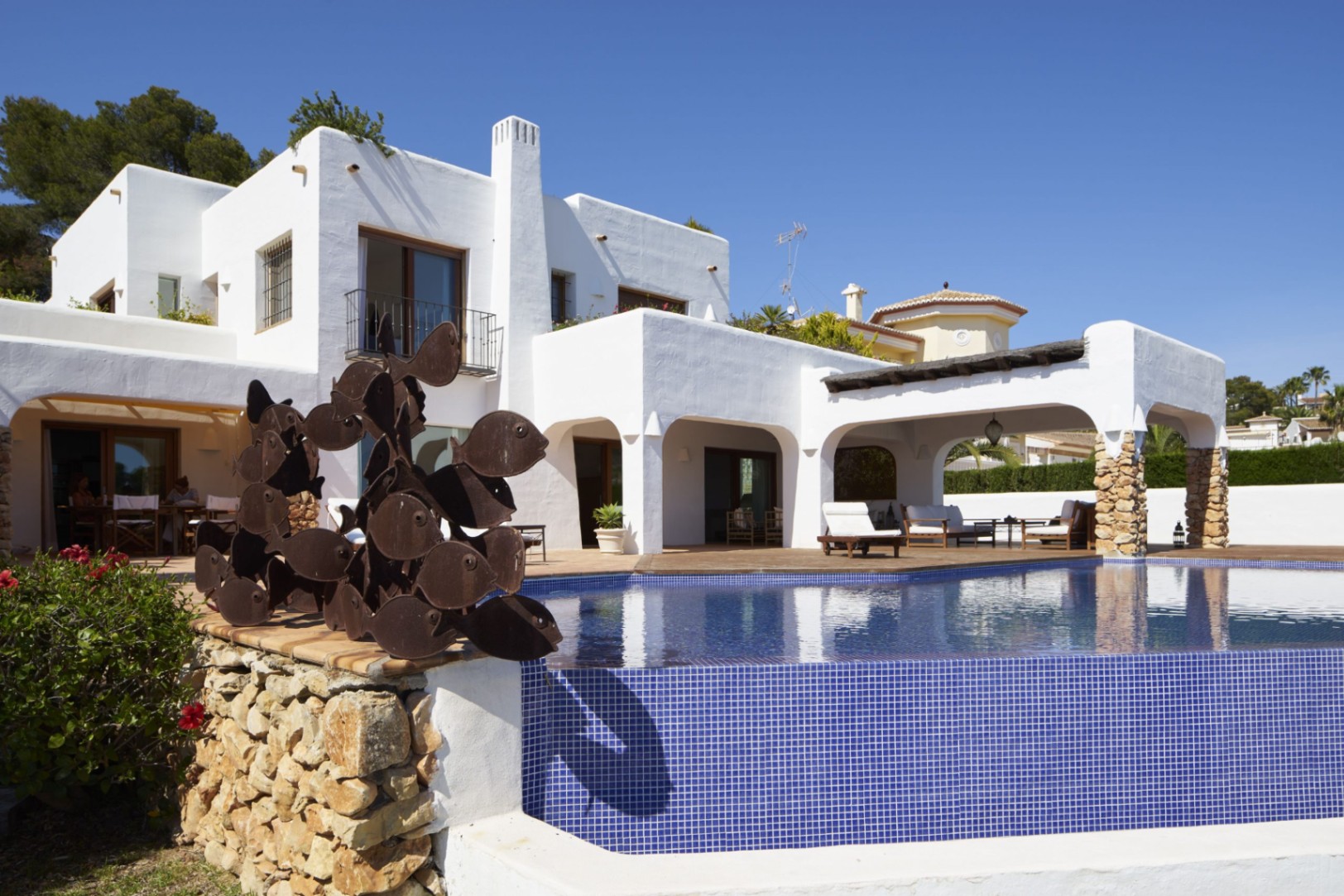Villa in Ibiza-stijl te koop in Portet Moraira, Costa Blanca