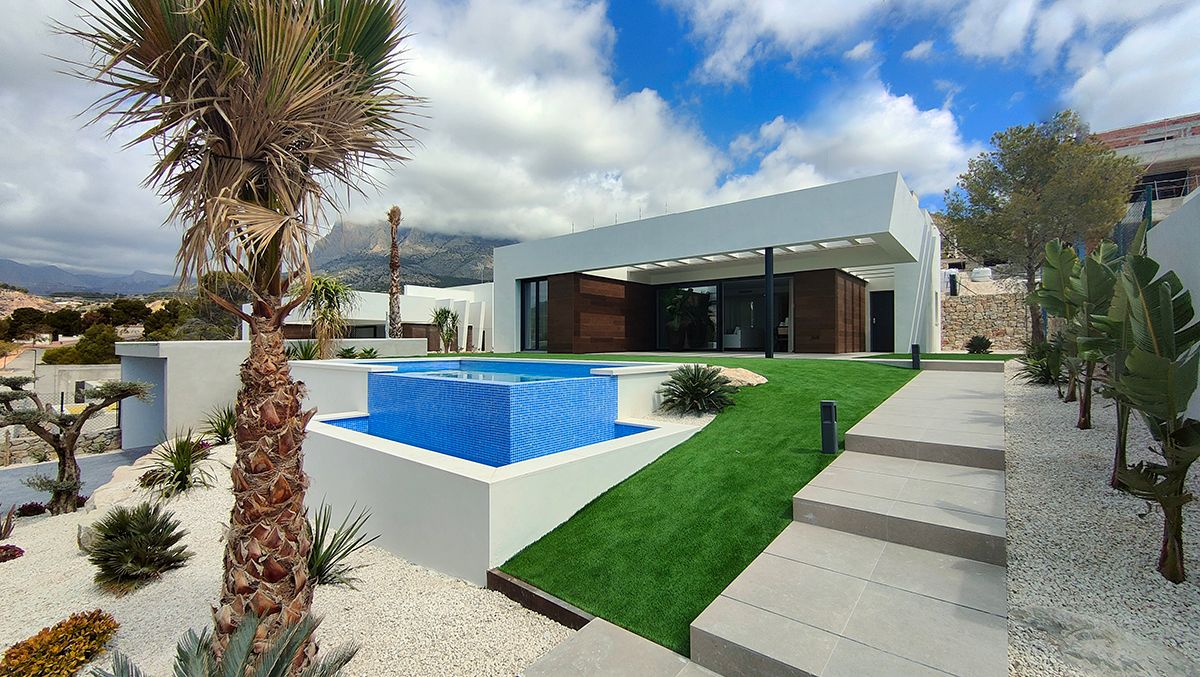 Modern style villa with sea views in Sea Hills Finestrat urbanization