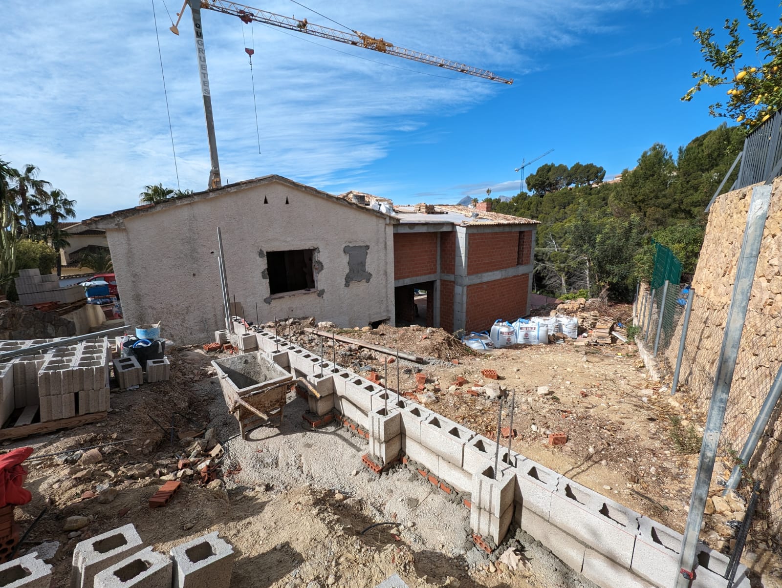 Nieuwbouw villa met zeezicht te koop in Altea, Costa Blanca