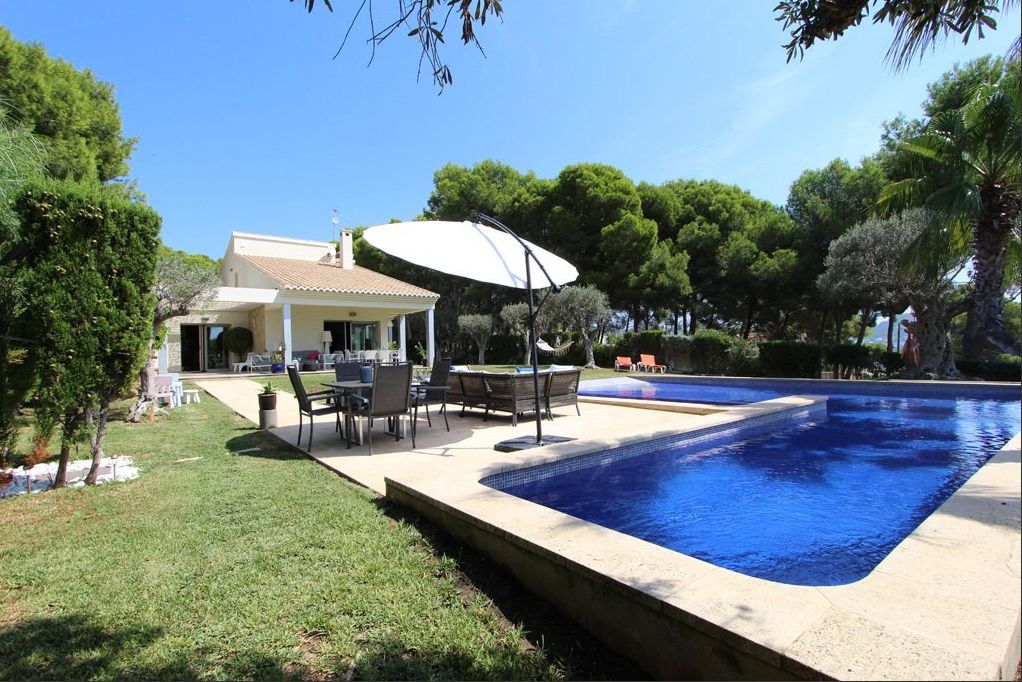 Villa mit Meerblick und Touristenlizenz in Cometa Moraira
