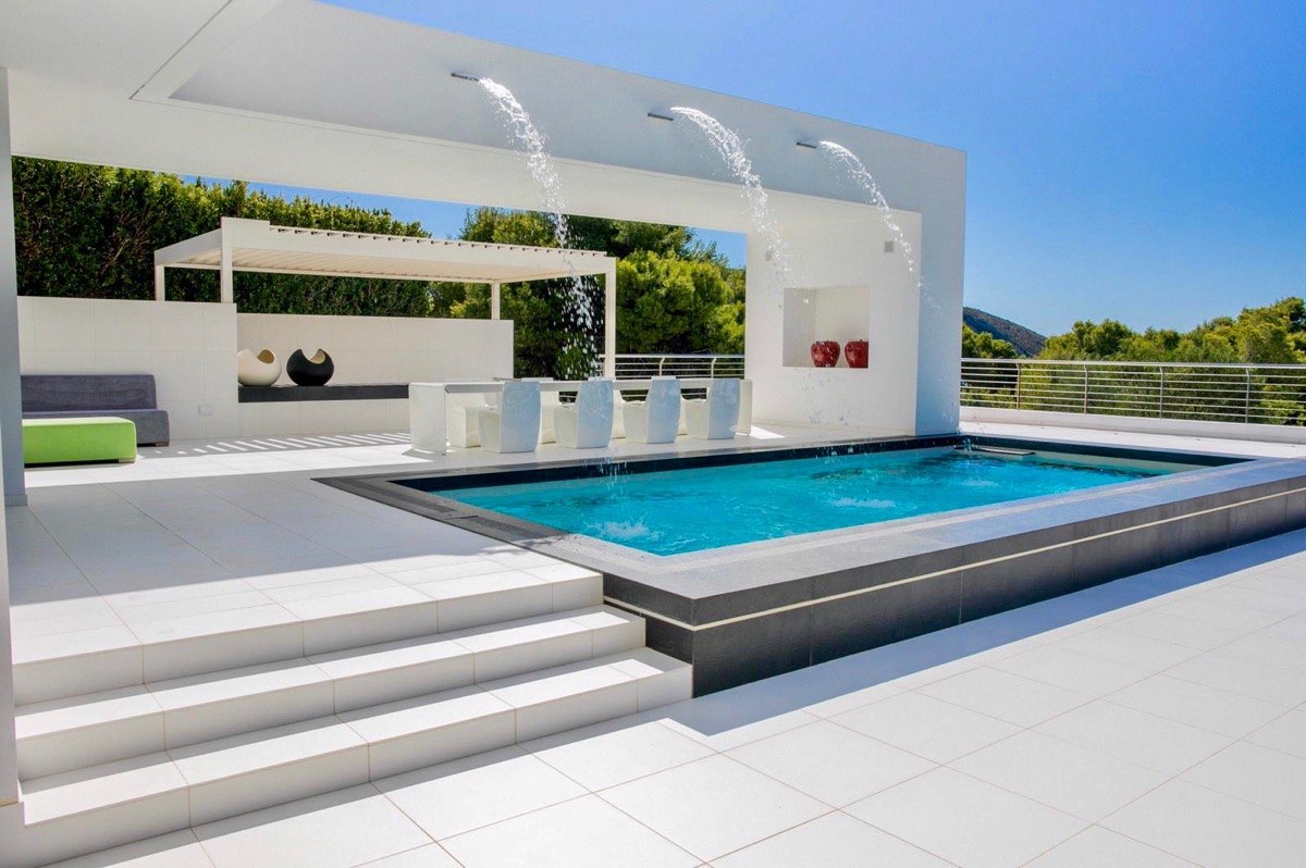 Moderne Villa mit Meerblick zu verkaufen in Moraira, Costa Blanca