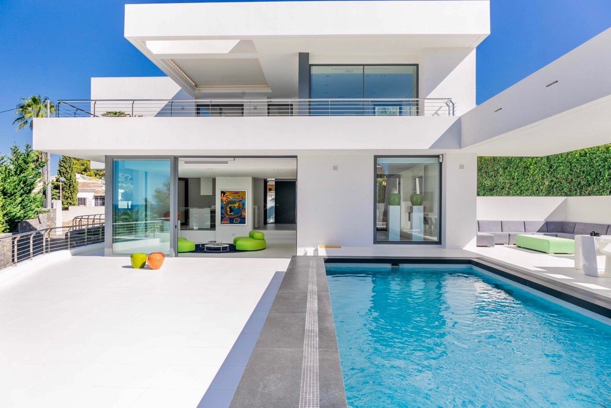 Moderne luxe villa te koop in El Portet de Moraira met uitzicht op zee