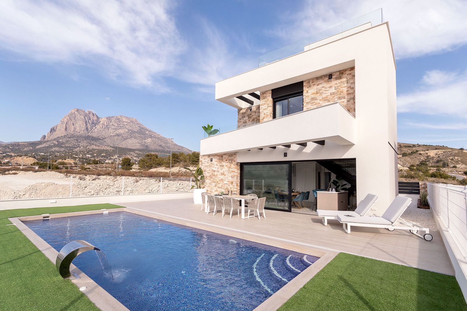 Modern new build villa for sale in Finestrat, Costa Blanca