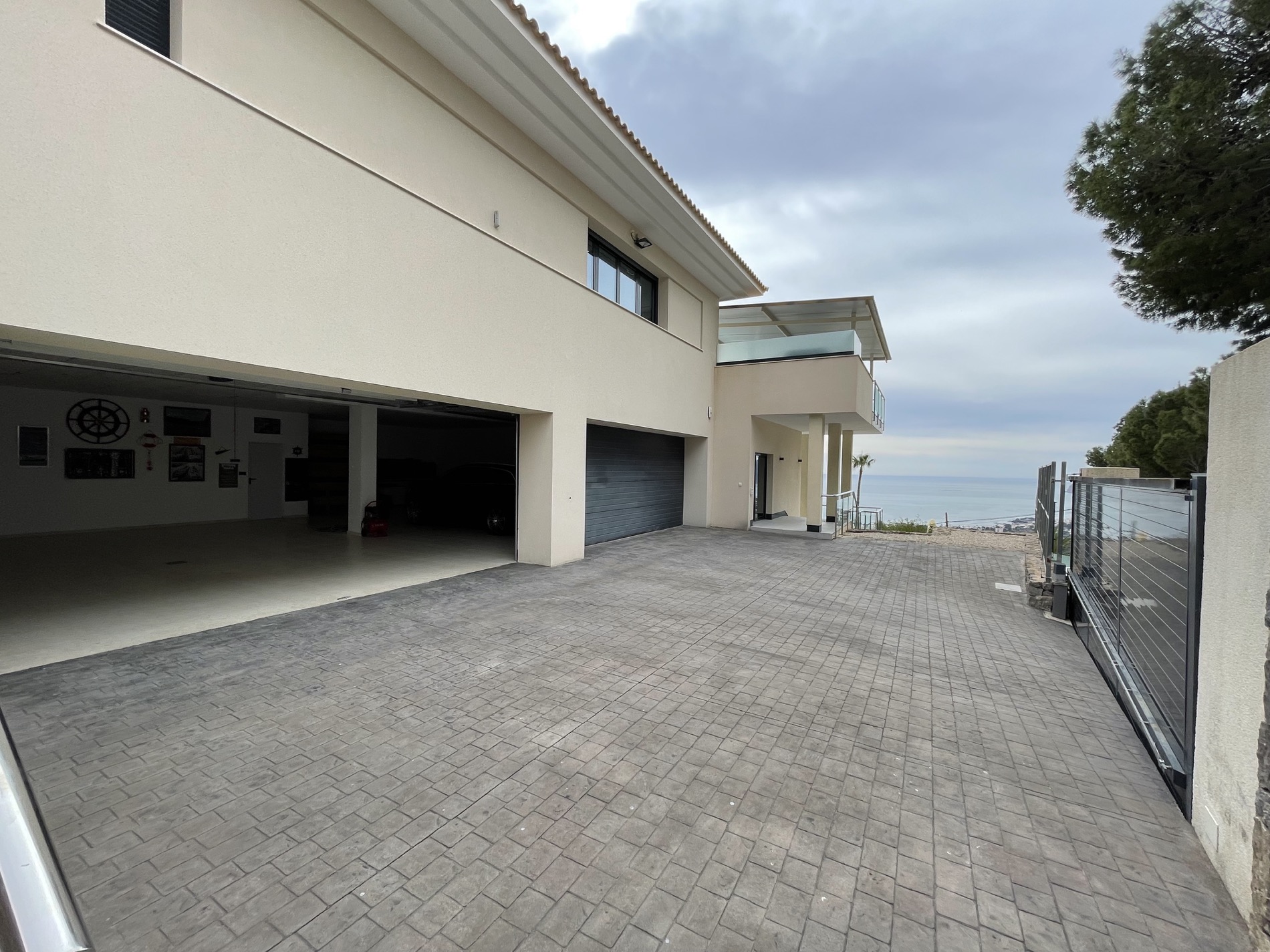 Chalet estilo moderno mediterráneo con vistas al mar en Sierra Altea